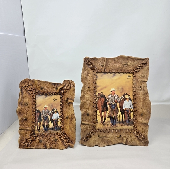 Russ Photo Frames Set Of 2 Faux Leather Look With Stitching Made Of Poly Resin - Picture 2 of 15